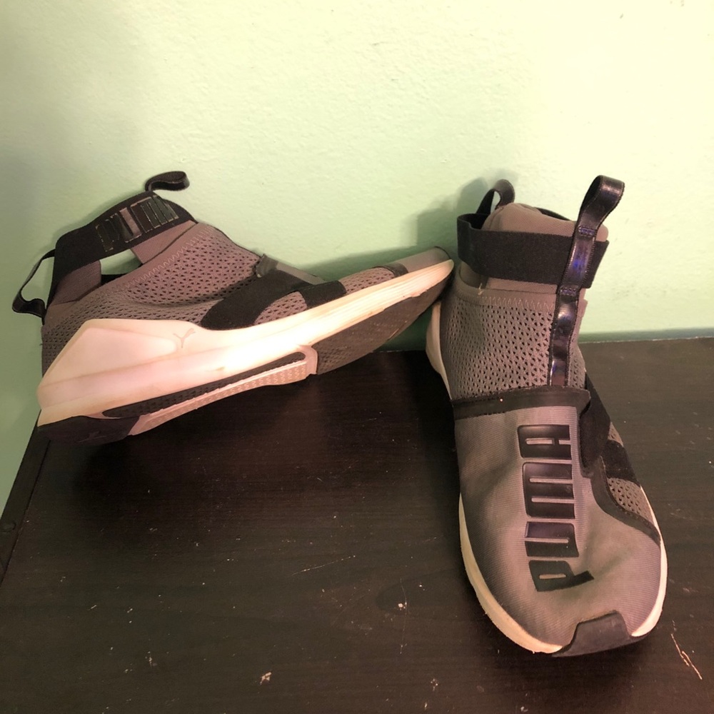 Running shoes